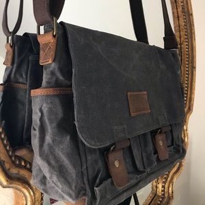 EAZO Waxed Canvas Messenger Bag